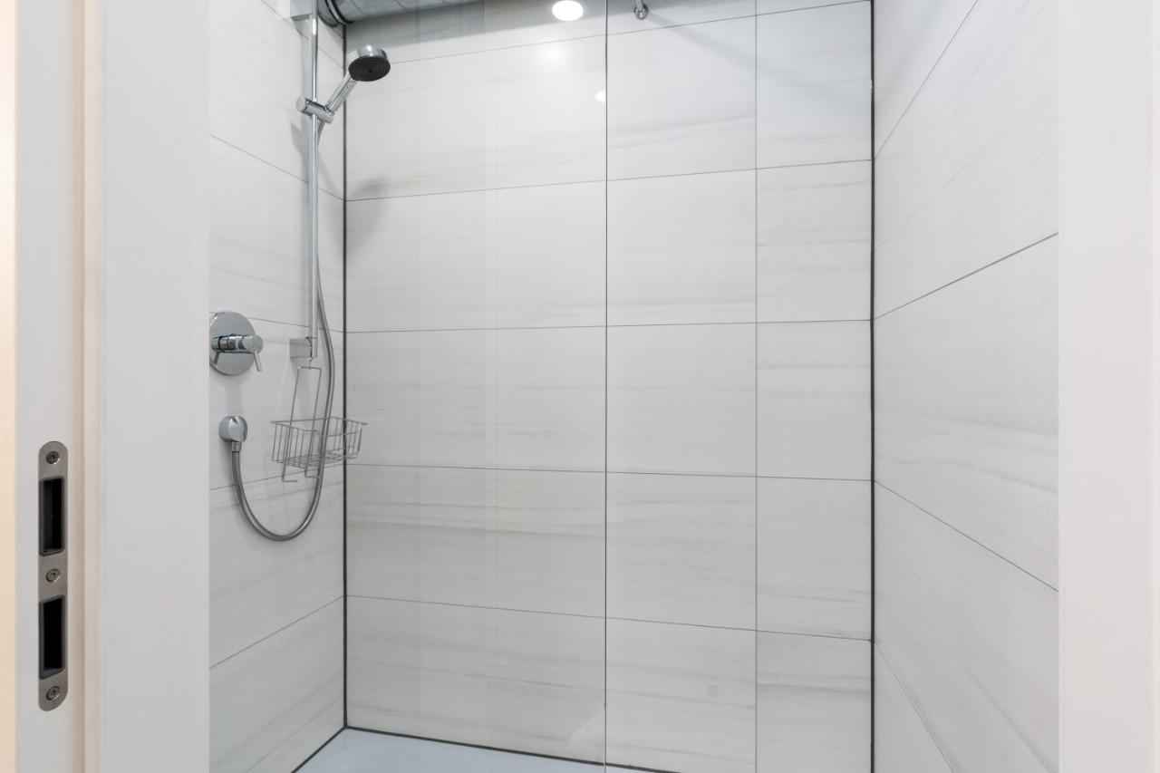 Modernes Loft - Hochwertig, Zentral & Seenaehe ฟรีดริชส์ฮาเฟน ภายนอก รูปภาพ